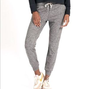 Vuori Joggers NWOT